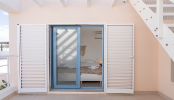 Resa Estates Ibiza sale ted koop Cala Tarida patio townhouse entrance patio.JPG